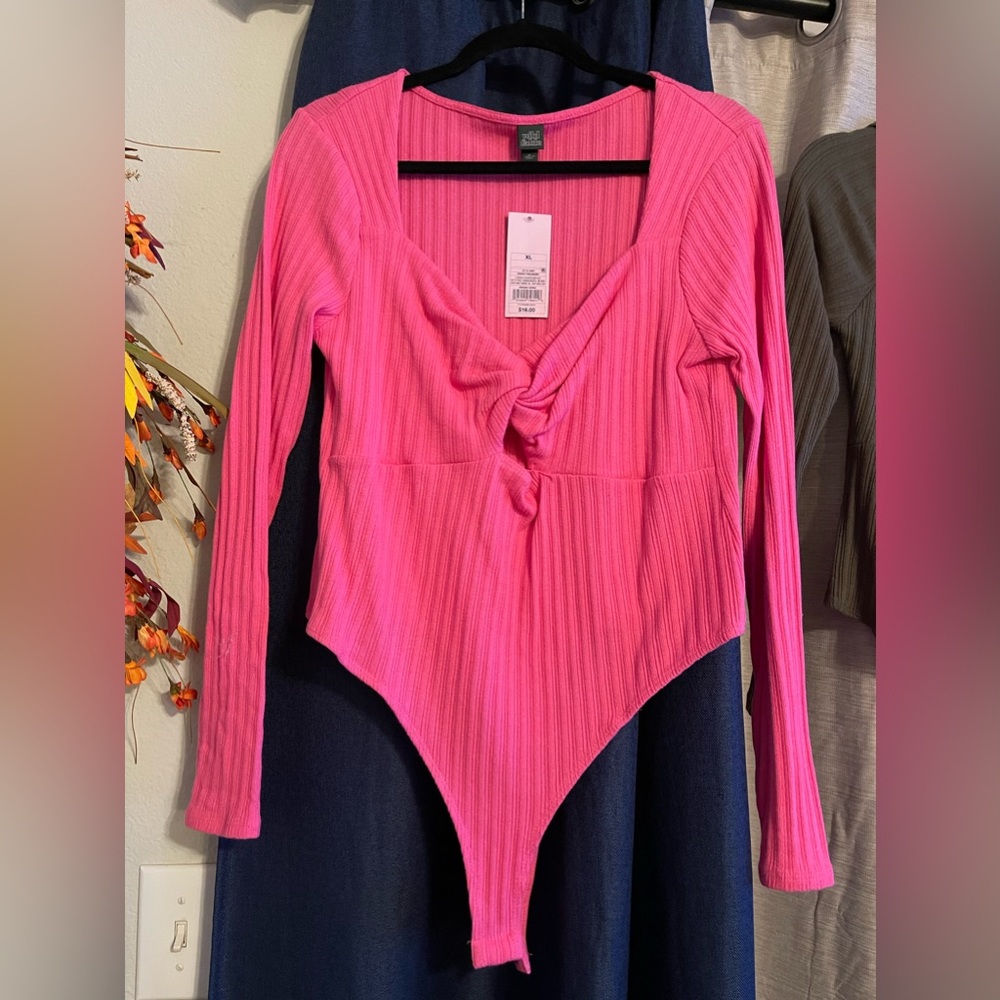 *BRAND NEW* Long Sleeve Bodysuit